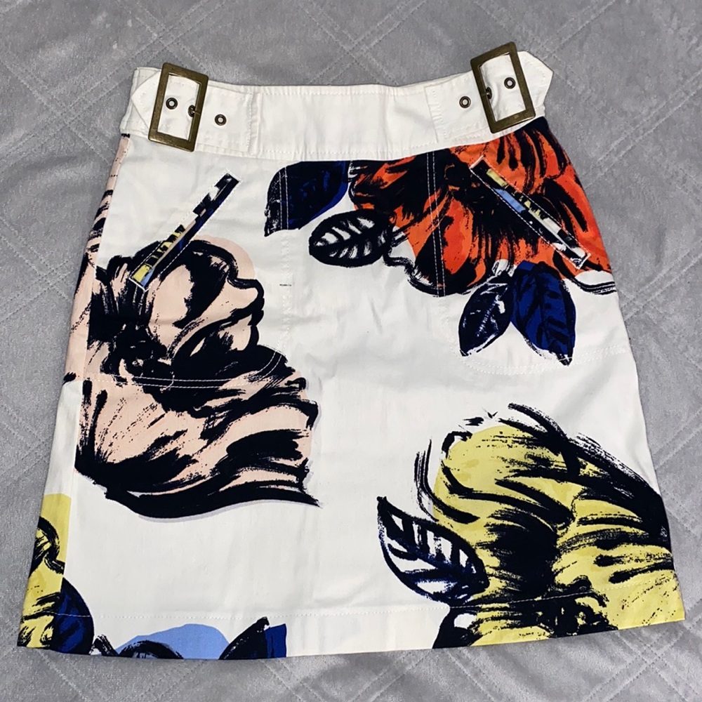 Anthropologie Maeve- women’s white buckle floral skirt